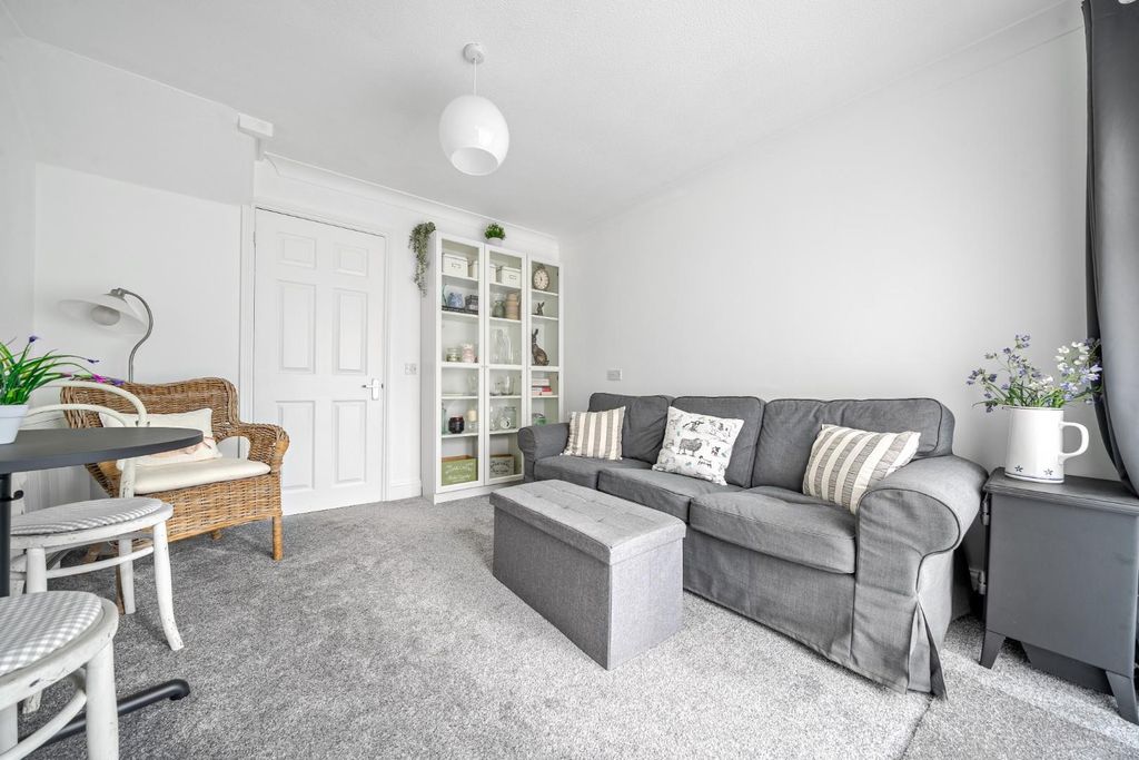 Property photo 2 of 14 1371671-4-68Ff630E218Db.Jpg