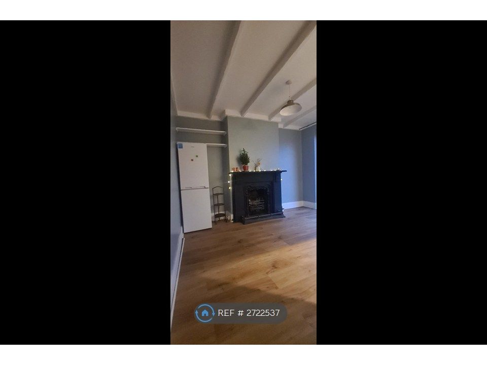 Property photo 3 of 14 Dining Room