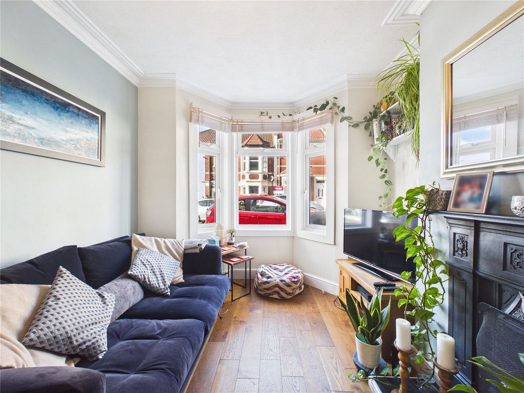 Property photo 3 of 21 Picture No. 10