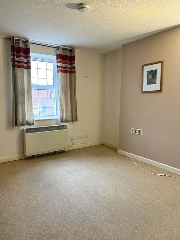 Property photo 2 of 4