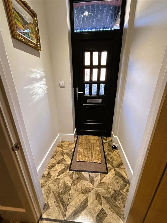 Property photo 2 of 16 Entrance Porch