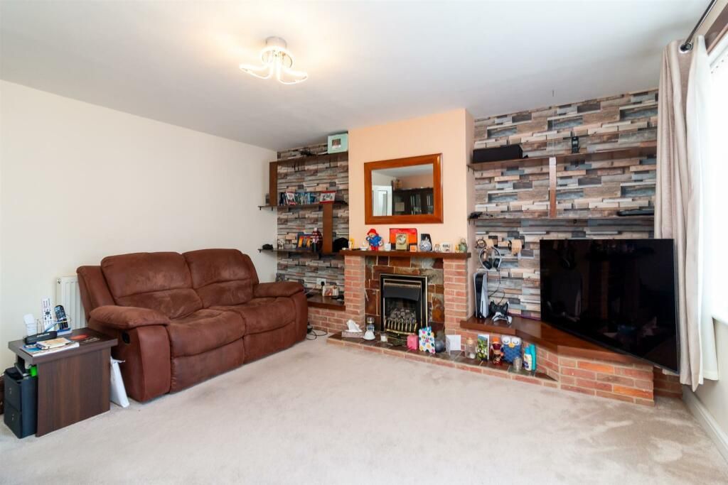 Property photo 2 of 11 E59F29Ac5F840c692360A23A8331c8De.Jpg
