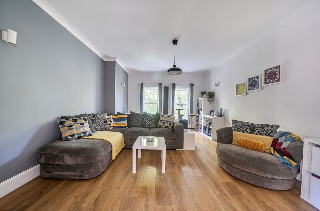 Property photo 3 of 12 1466777-13-6A176c...