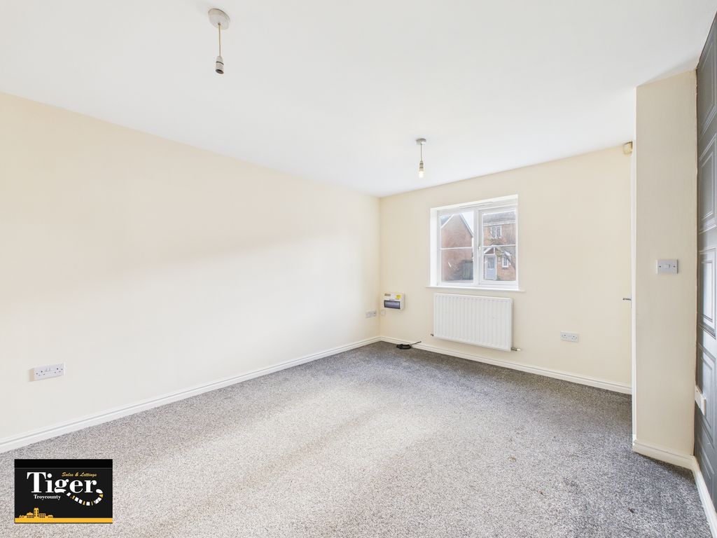 Property photo 3 of 20 Cam03440G0-Pr0434-Still010