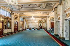 Property photo 1 of 11 Lobby