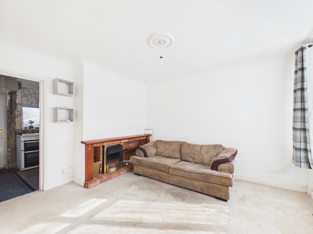 Property photo 3 of 11 4921536