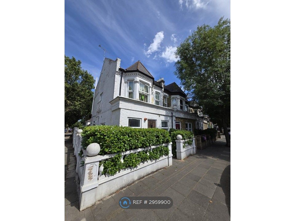 Property photo 2 of 26