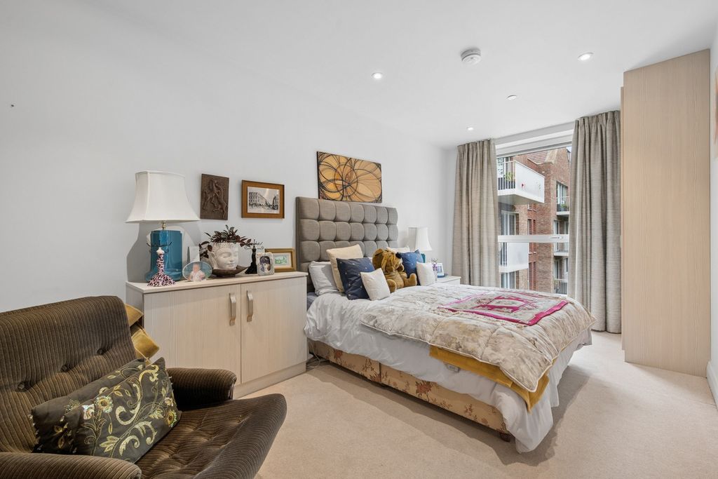 Additional image 7 of 3 bed flat for saleAlderley Road, Wilmslow SK9