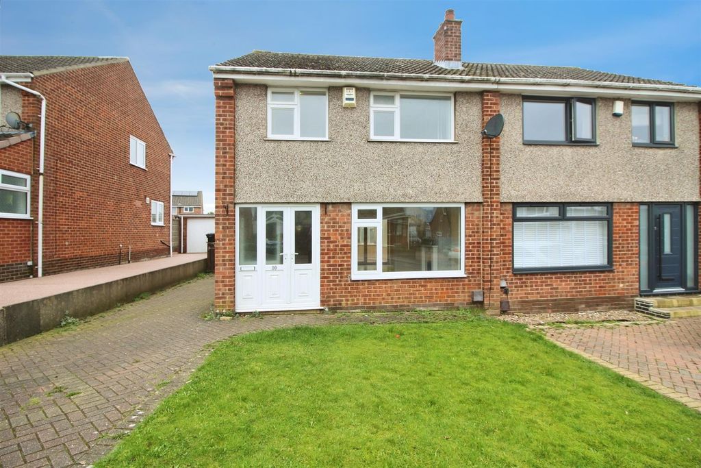 Property photo 1 of 11