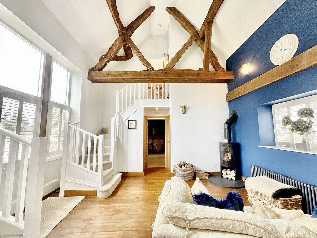 Property photo 3 of 21