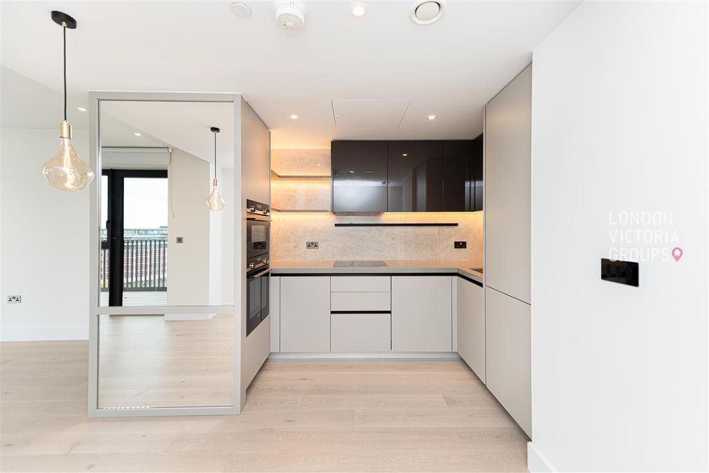 Property photo 3 of 22 1-3647.Jpg