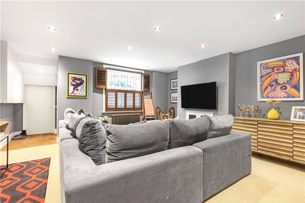 Property photo 3 of 23 Reception Room