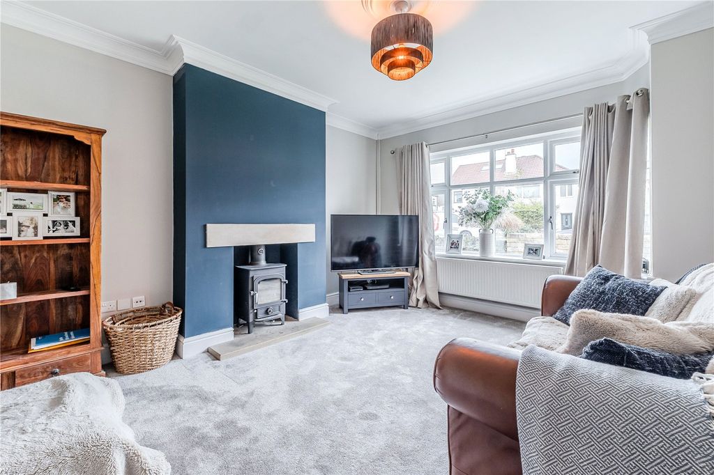 Property photo 2 of 16 Picture No. 04