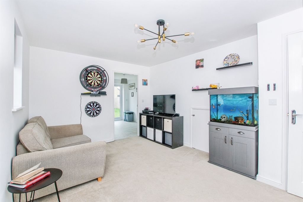 Property photo 3 of 16