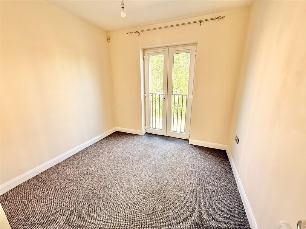 Property photo 3 of 6 Bedroom 2