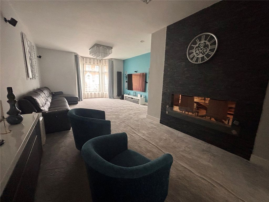 Property photo 2 of 33 Receptio Room