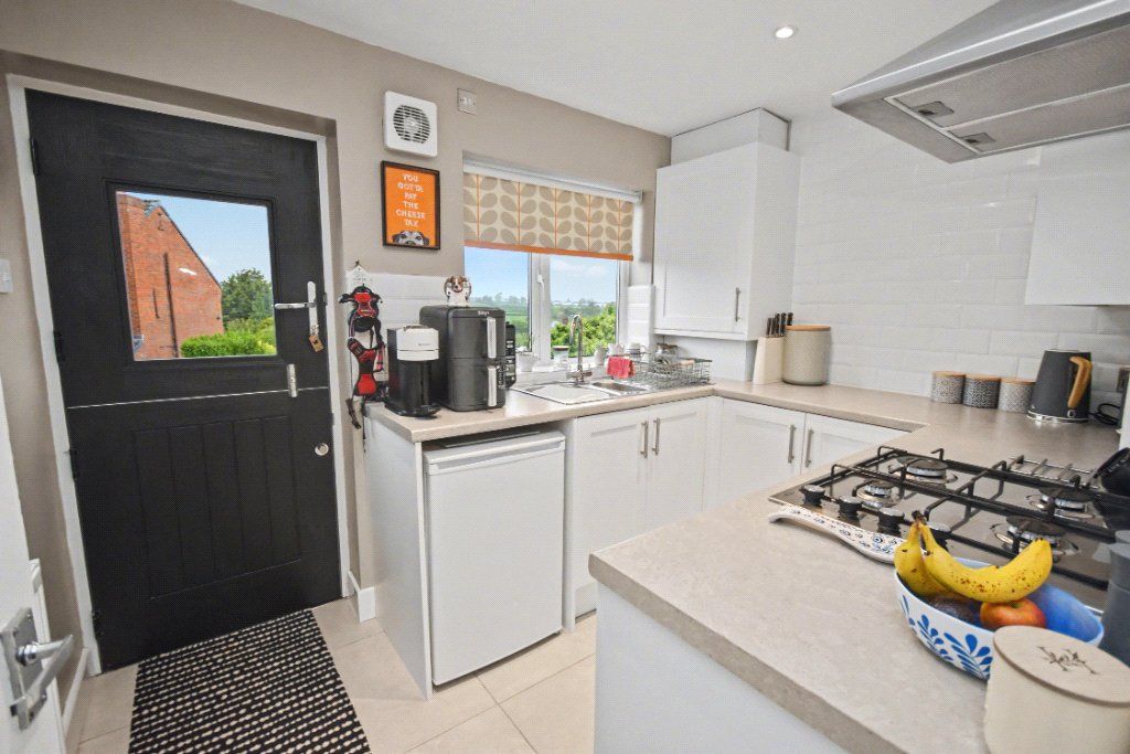 Property photo 3 of 14 Picture No. 11