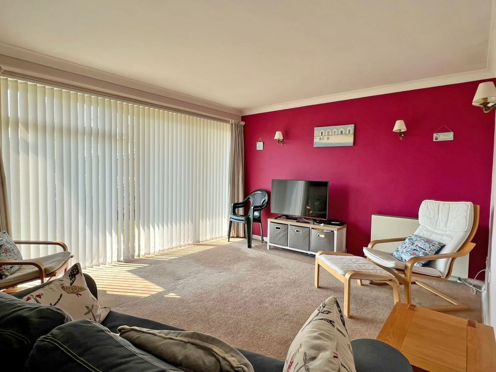 Property photo 3 of 11 Pbnq0380