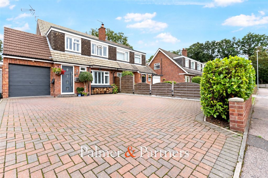 Property photo 1 of 36 Picture No. 27