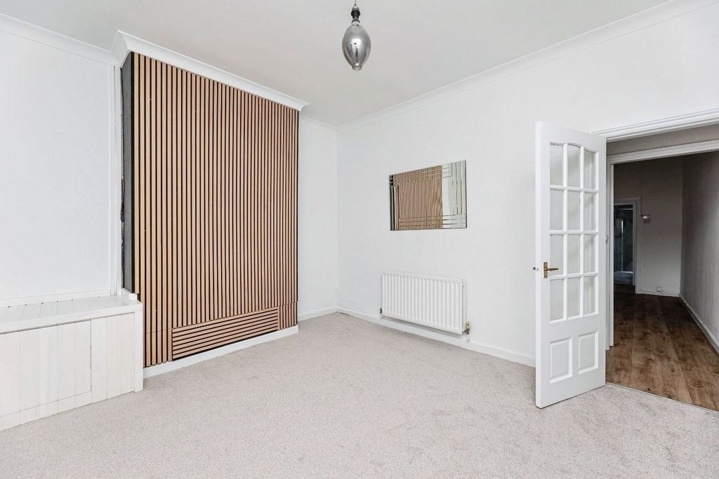 Property photo 3 of 16 Pbox-Img.Jpg