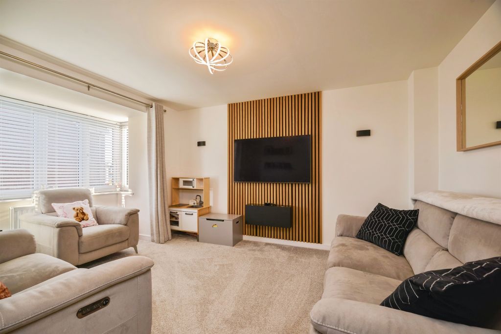 Property photo 3 of 21