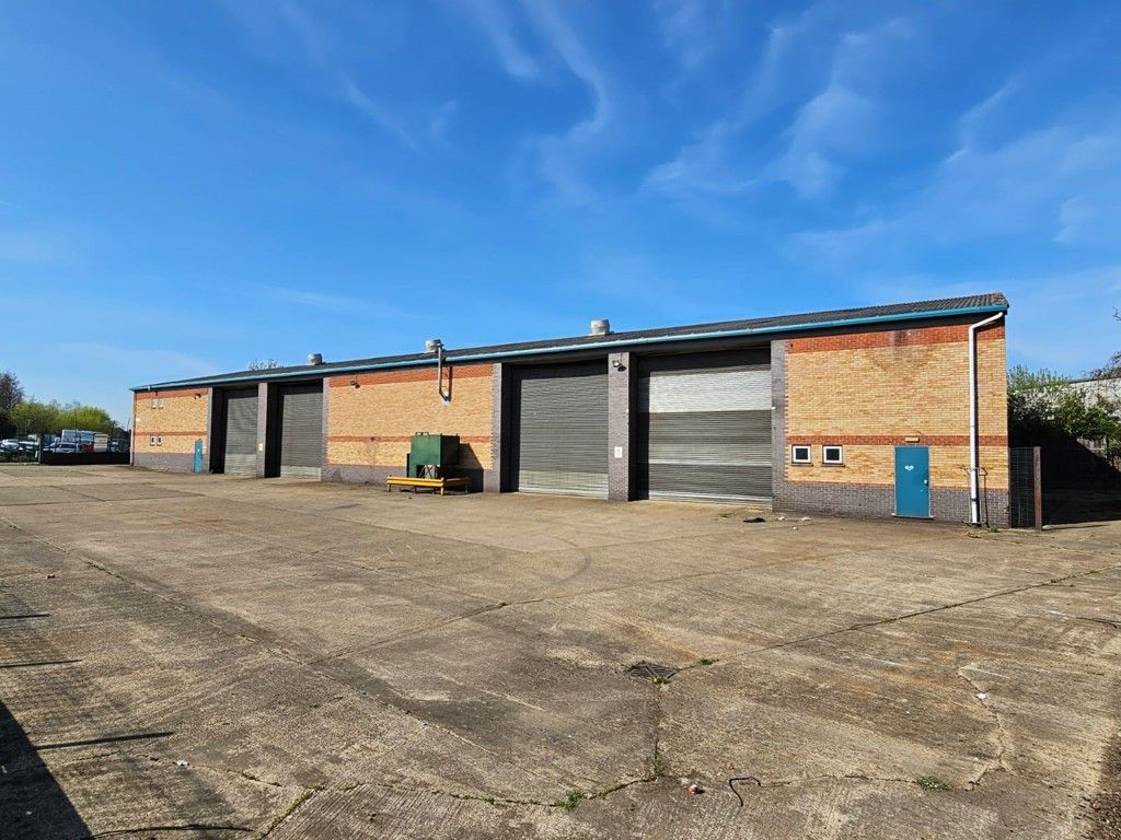 Property photo 3 of 8 Photo 16