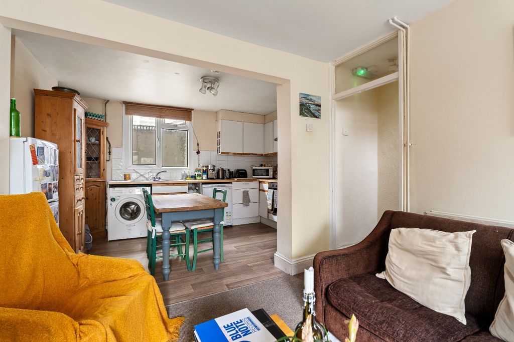 Property photo 3 of 14 5398112