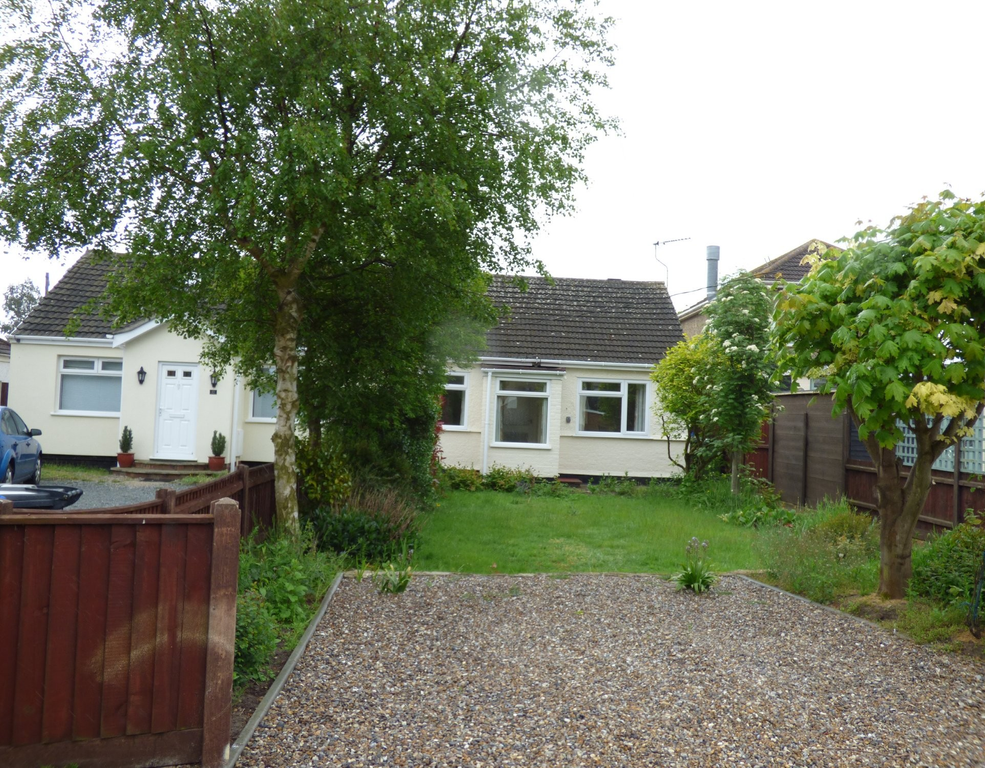 Property photo 1 of 13 Lowestoft Rd