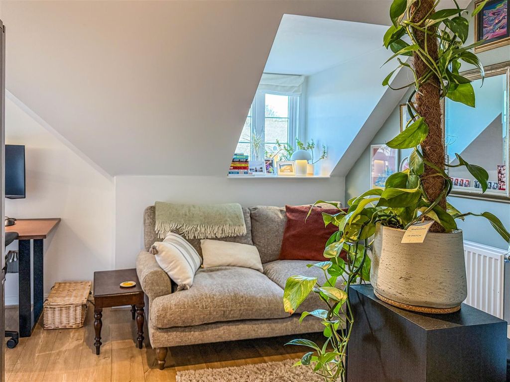 Property photo 3 of 19 Image00015.Jpg