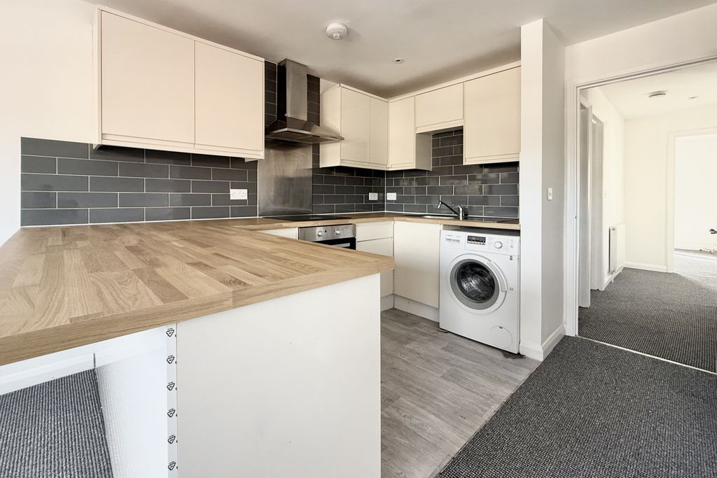 Property photo 3 of 7 3