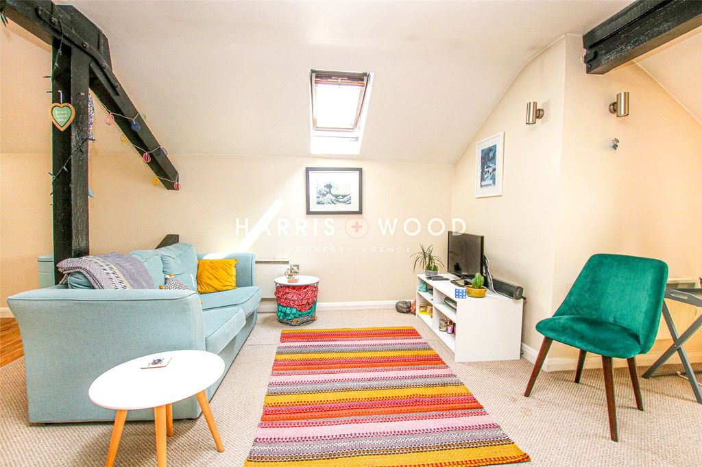 Property photo 3 of 9 Picture No. 15