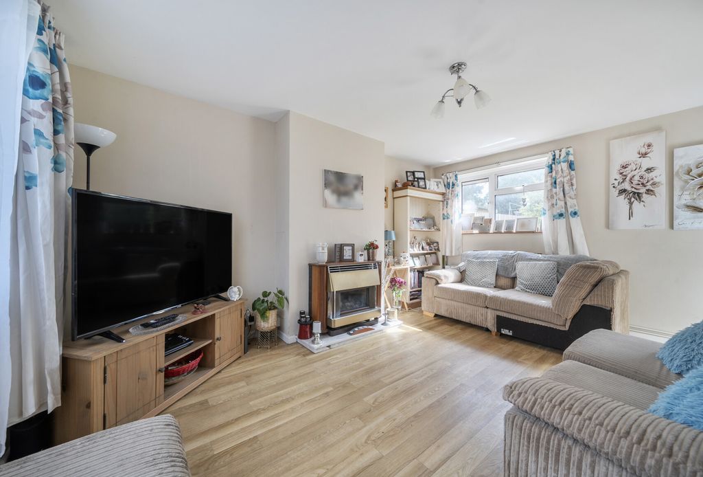 Property photo 3 of 12 1455593-5-6A0d7B7...