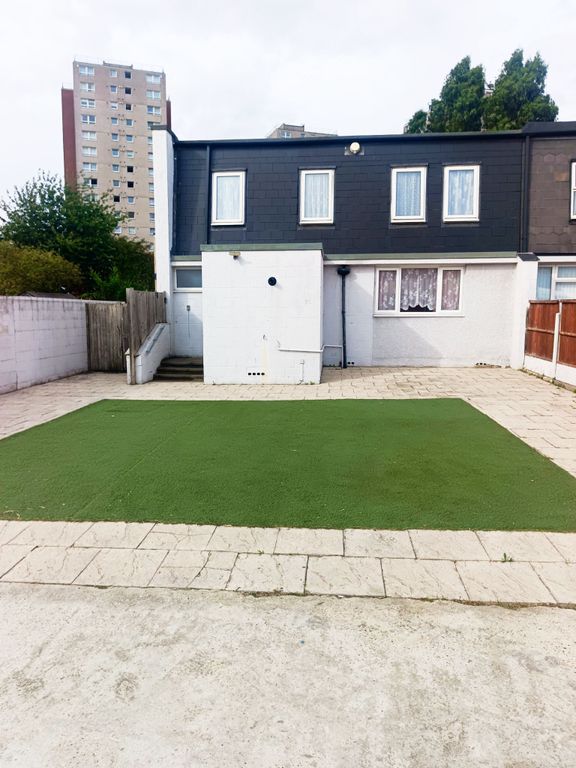 Property photo 1 of 21 3 Bed End Terrace House To Rent Hobart Road, Tilbury Rm18 7Df
