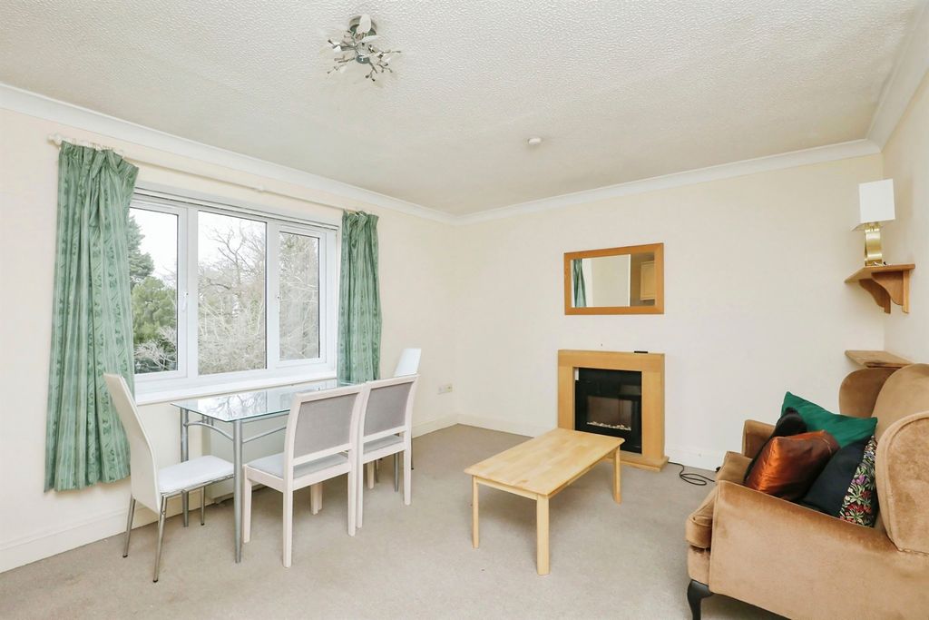 Property photo 3 of 15