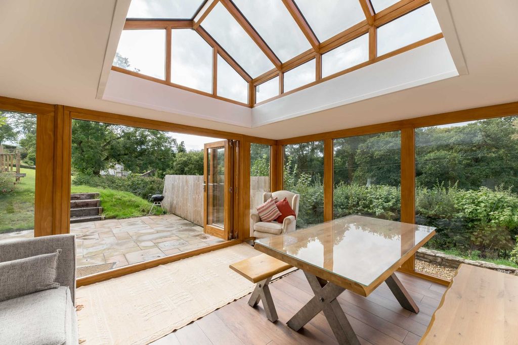 Property photo 3 of 8 P043100_03.Jpg