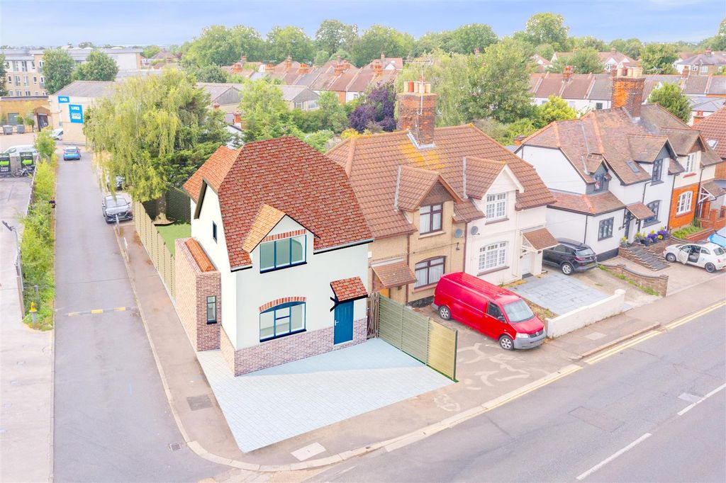 Property photo 3 of 9