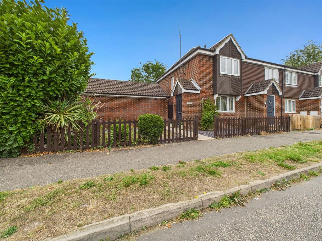 Property photo 1 of 13 Cam04907G0-Pr0284-Still022.Jpg