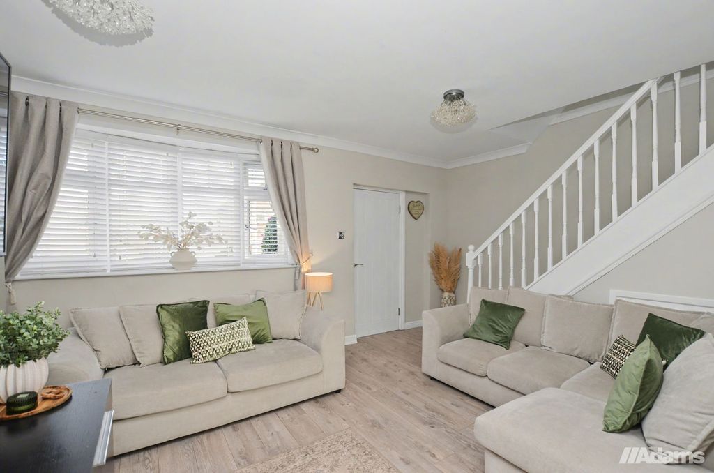 Property photo 3 of 32