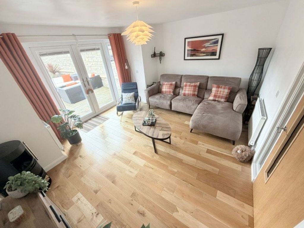 Property photo 3 of 35