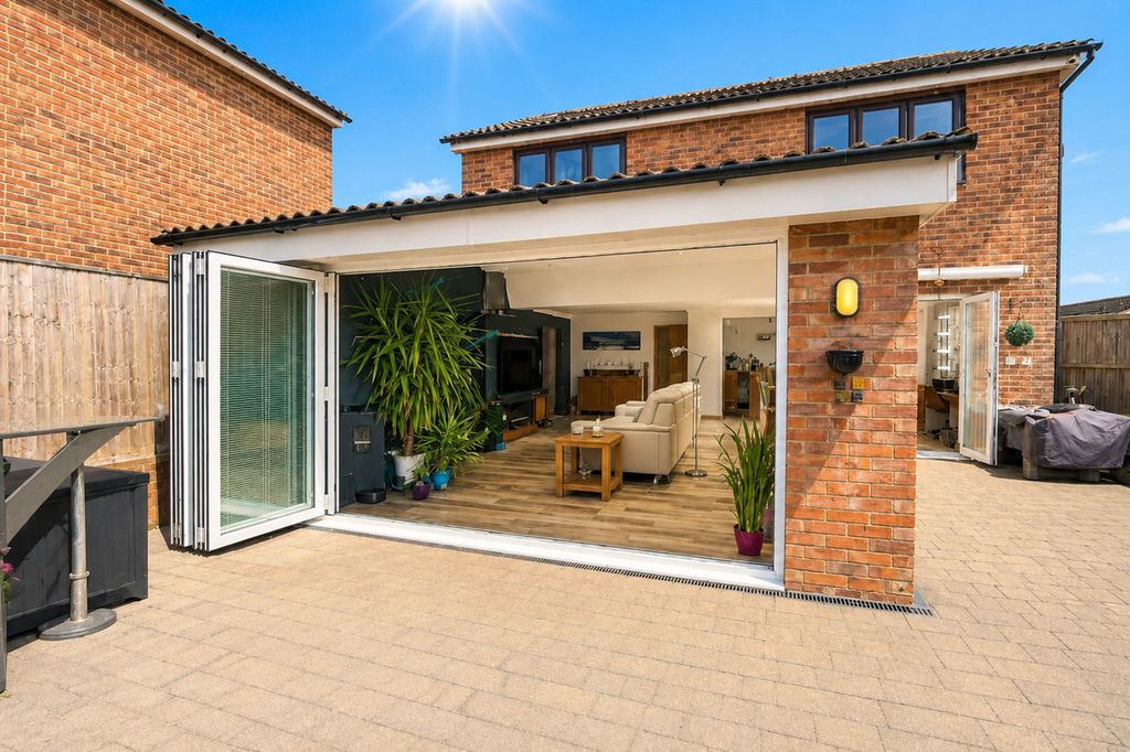 Property photo 1 of 16