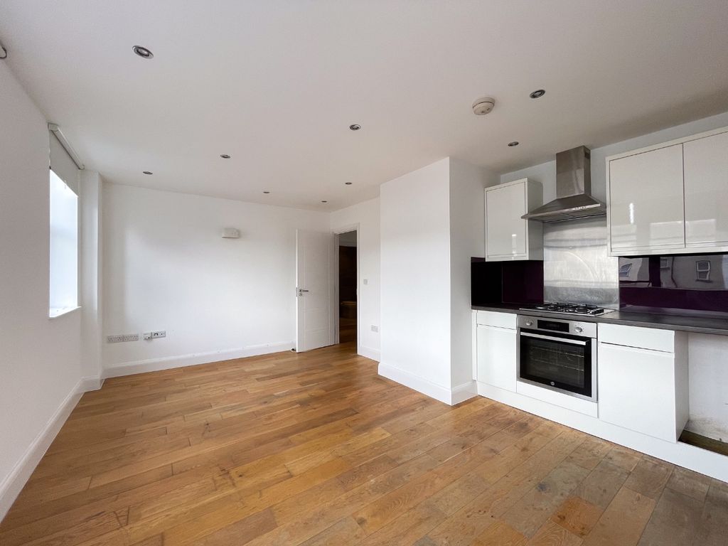 Property photo 2 of 11 3892924