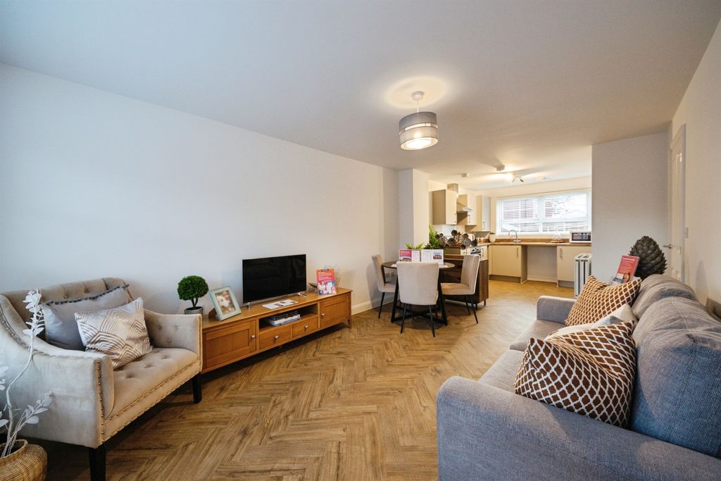 Property photo 2 of 23