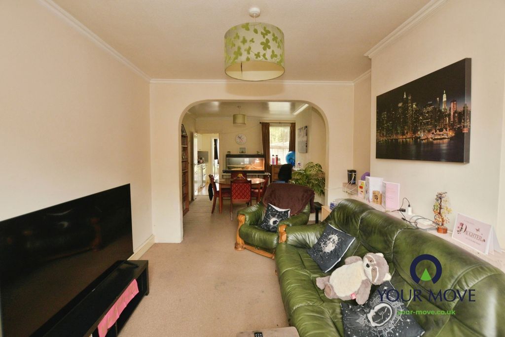 Property photo 3 of 16 Pbox-Img.Jpg