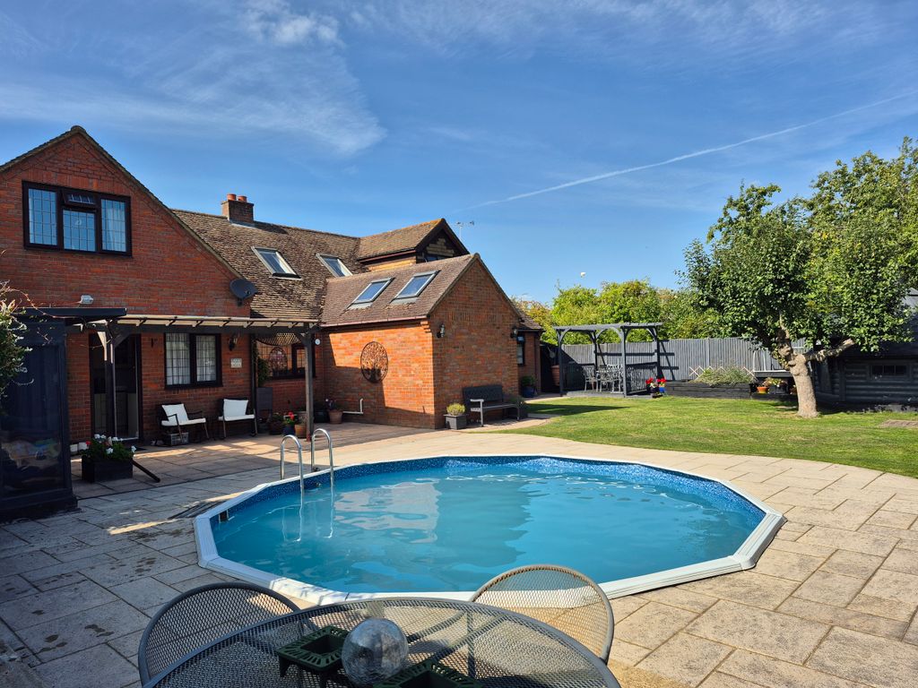 Property photo 1 of 28 1000014506