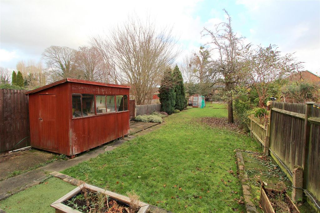 Property photo 2 of 18 Garden.Jpg