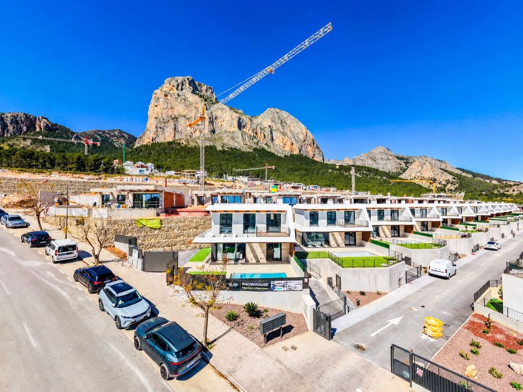 Property photo 1 of 37 Modern Villas With Sea Views In An Exclusive, Quiet Development In Polop, Alicante