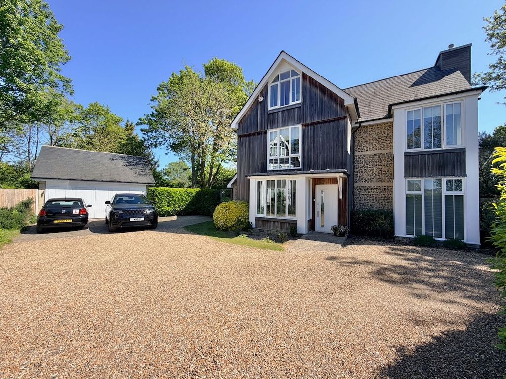 Property photo 1 of 38