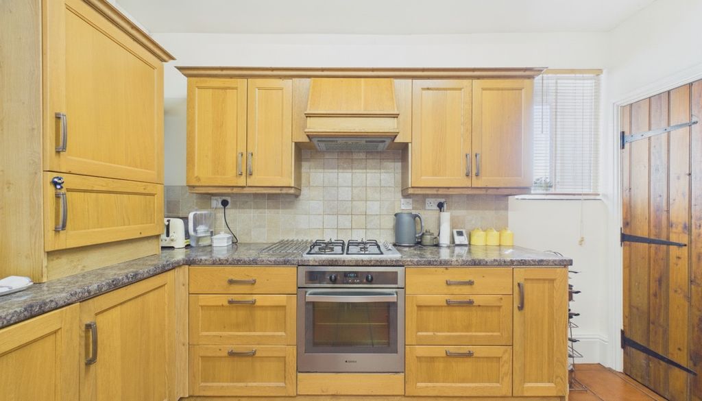 Property photo 3 of 17 1858119