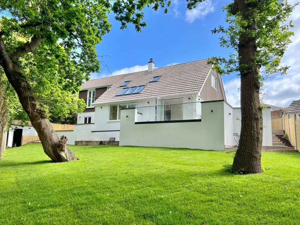 Property photo 2 of 25 Picture No. 71