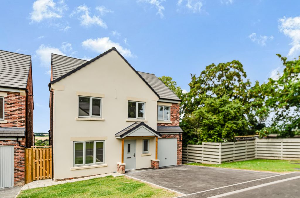 Property photo 1 of 32 Advert-68